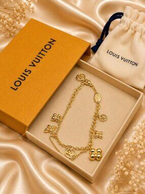 Authentic Louis Vuitton Blooming Gold Tone Charm Bracelet Monogram Flower Chain